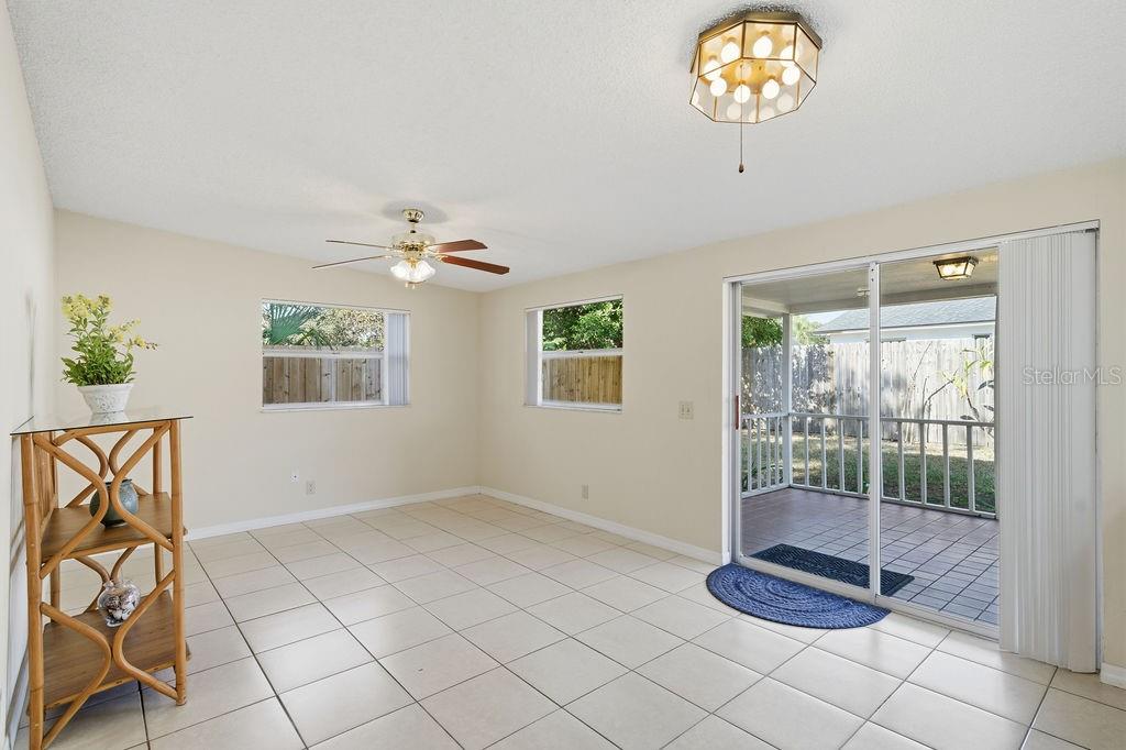 2105 West Barclay Road Tampa, FL 33612 - Photo 35 of 63