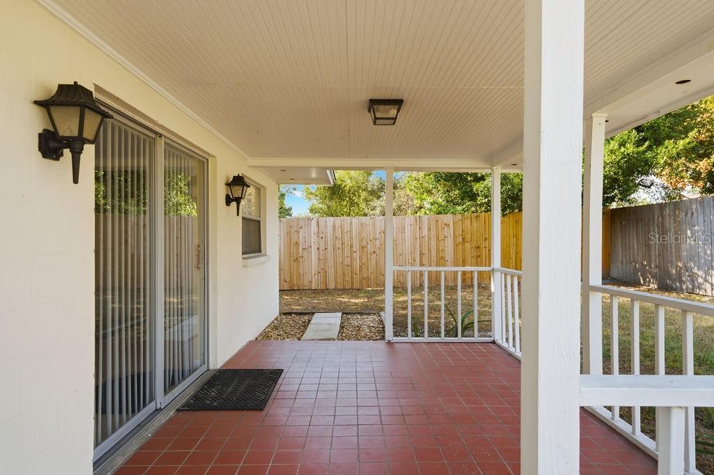 2105 West Barclay Road Tampa, FL 33612 - Photo 37 of 63