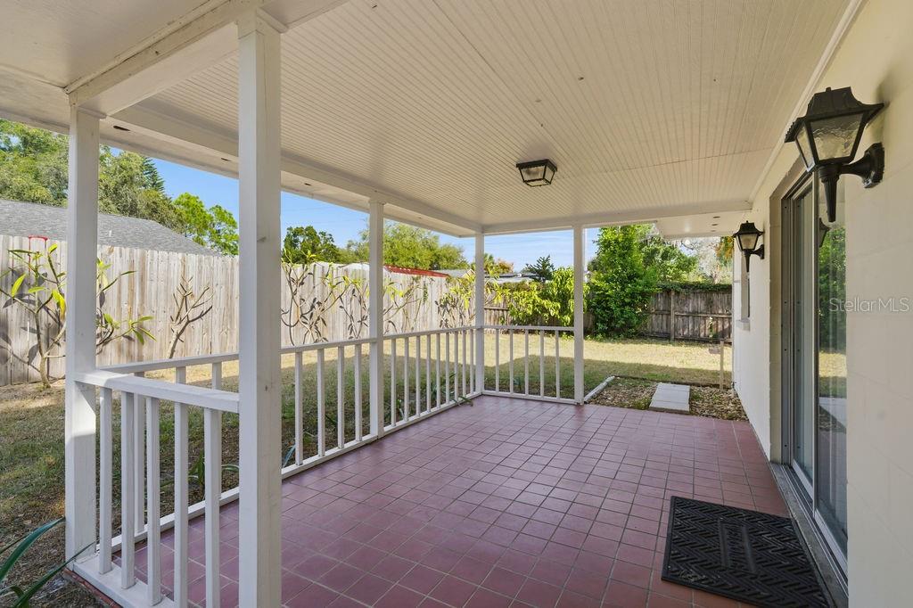 2105 West Barclay Road Tampa, FL 33612 - Photo 38 of 63