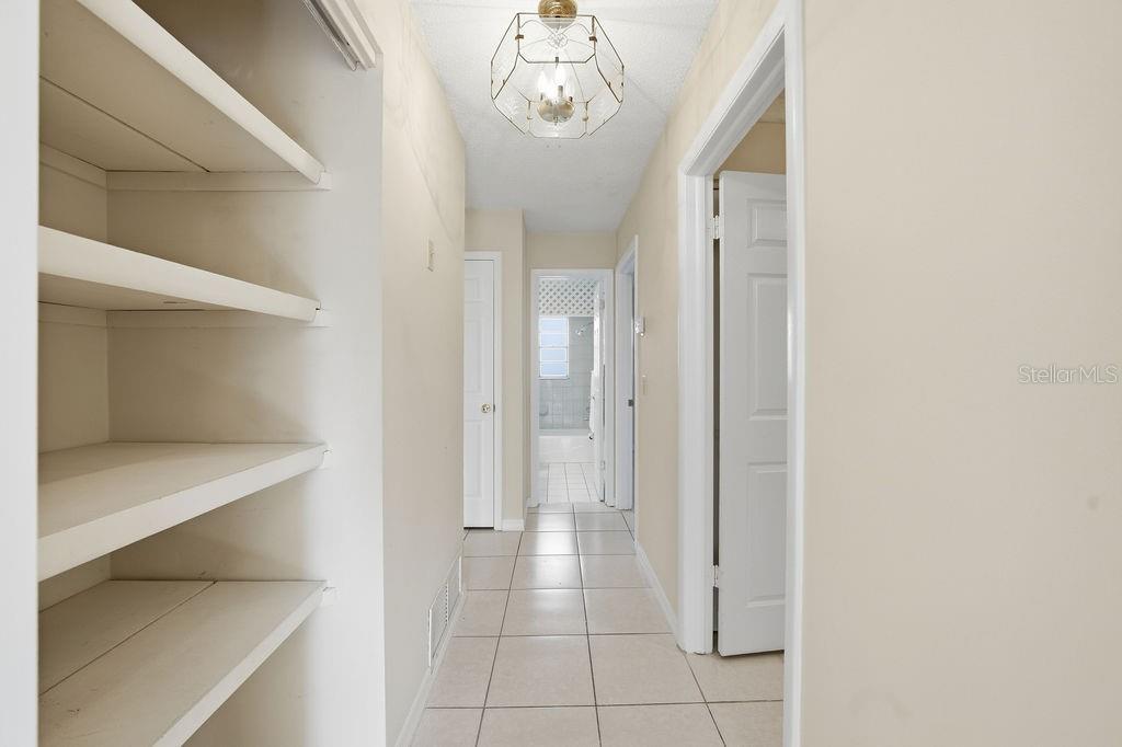 2105 West Barclay Road Tampa, FL 33612 - Photo 46 of 63