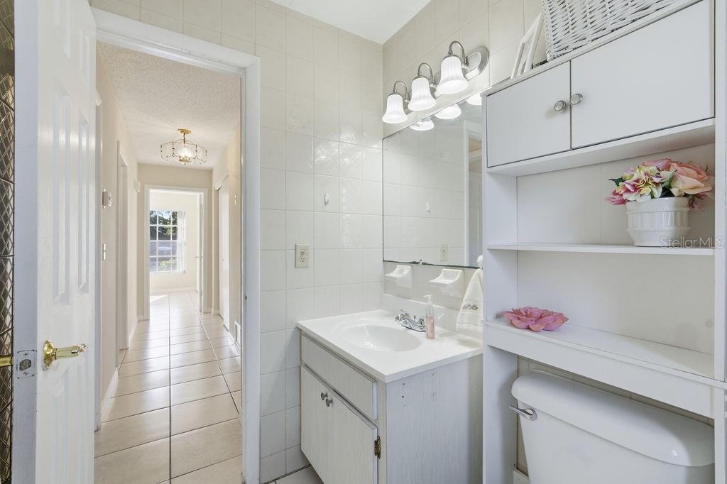 2105 West Barclay Road Tampa, FL 33612 - Photo 52 of 63