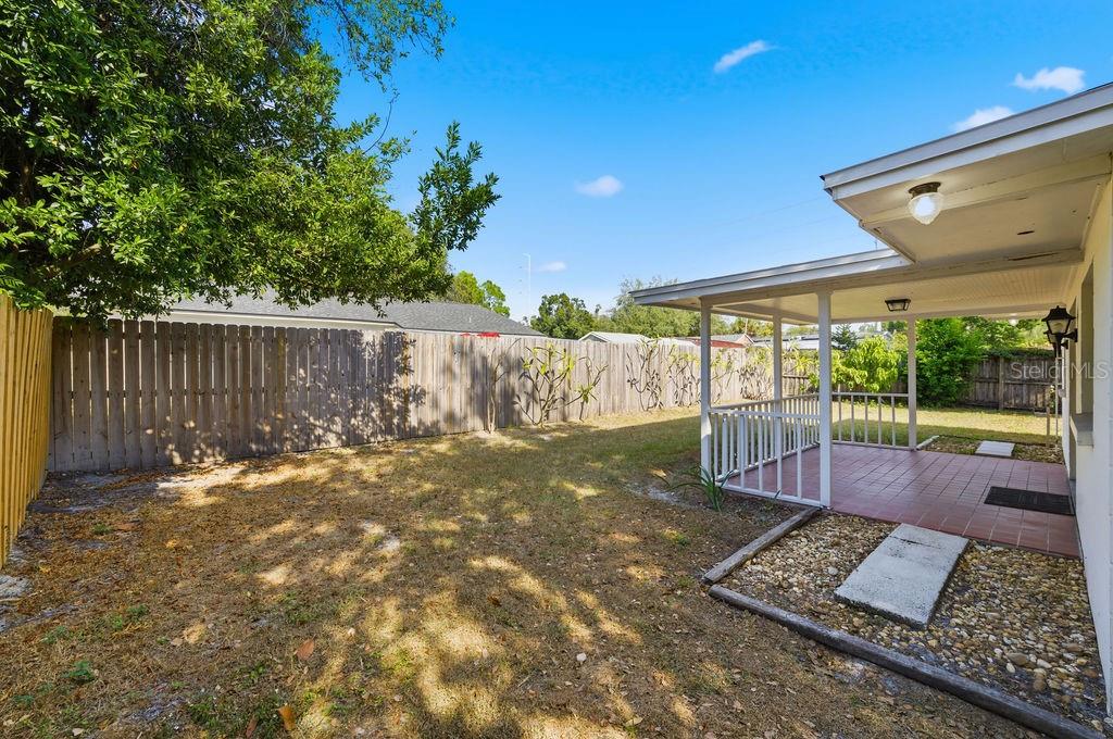 2105 West Barclay Road Tampa, FL 33612 - Photo 59 of 63