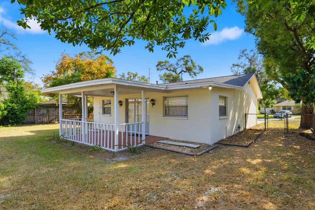 2105 West Barclay Road Tampa, FL 33612 - Photo 61 of 63