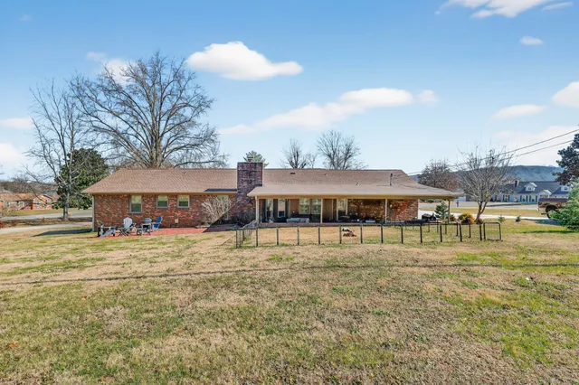 $329,000 | 1886 Wellsbrook Drive, Fayetteville, TN 37334
