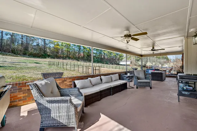 $329,000 | 1886 Wellsbrook Drive, Fayetteville, TN 37334