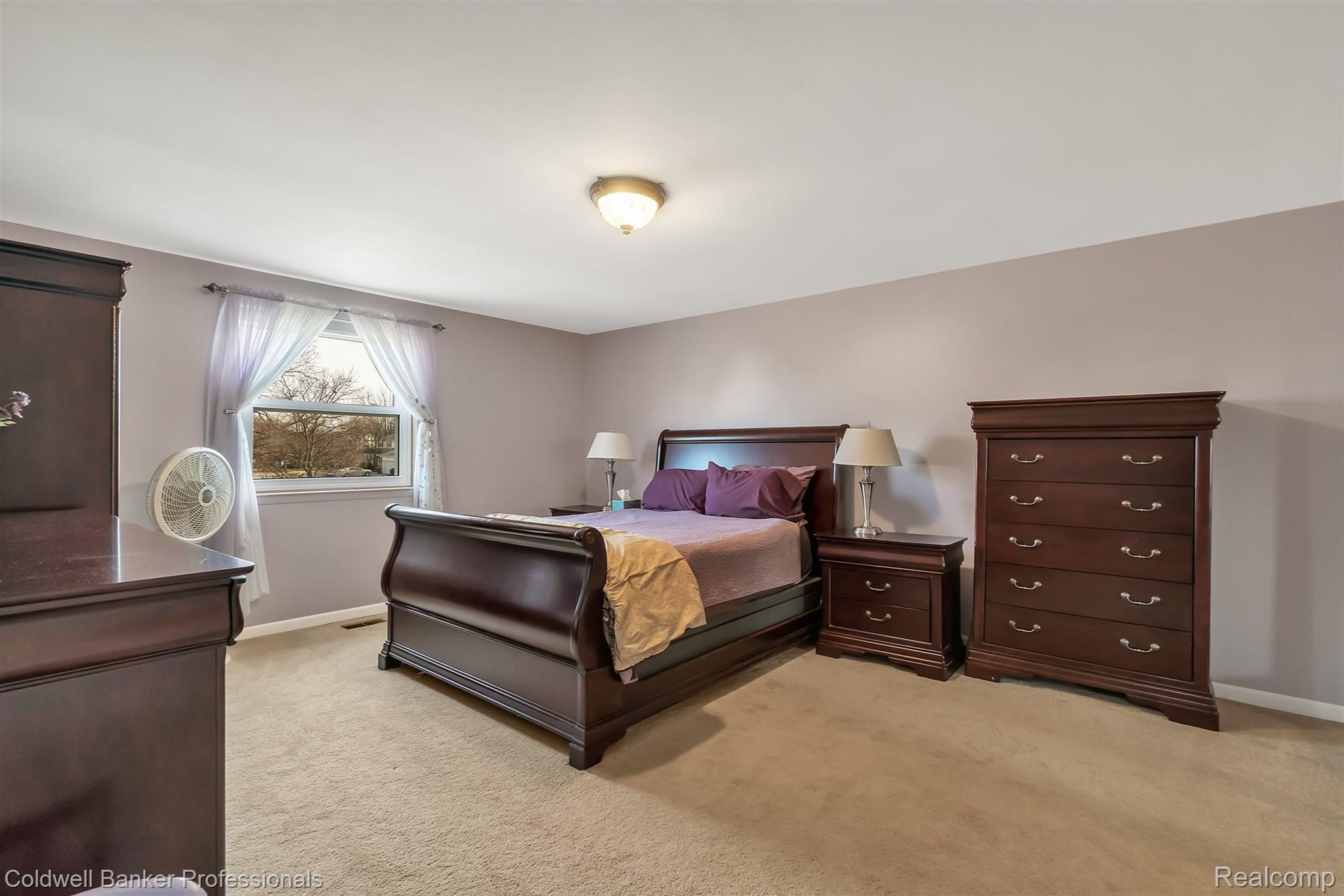 6951 East Spring Drive Canton, MI 48187 - Photo 20 of 43 Huge master bedroom.