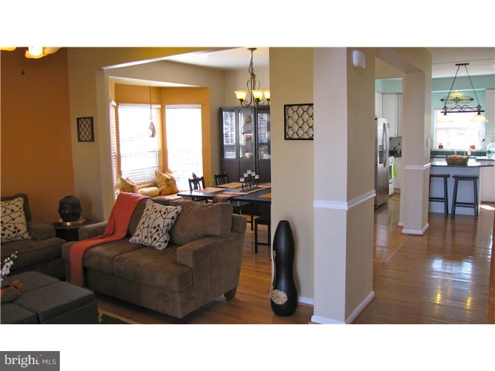 35 Cherry Tree Court Spring City, PA 19475 - Photo 4 of 25 Living Room