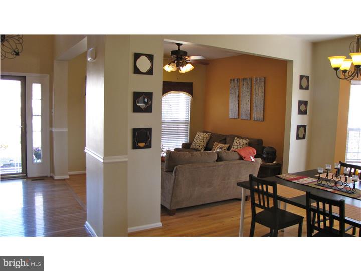 35 Cherry Tree Court Spring City, PA 19475 - Photo 9 of 25 Living Room