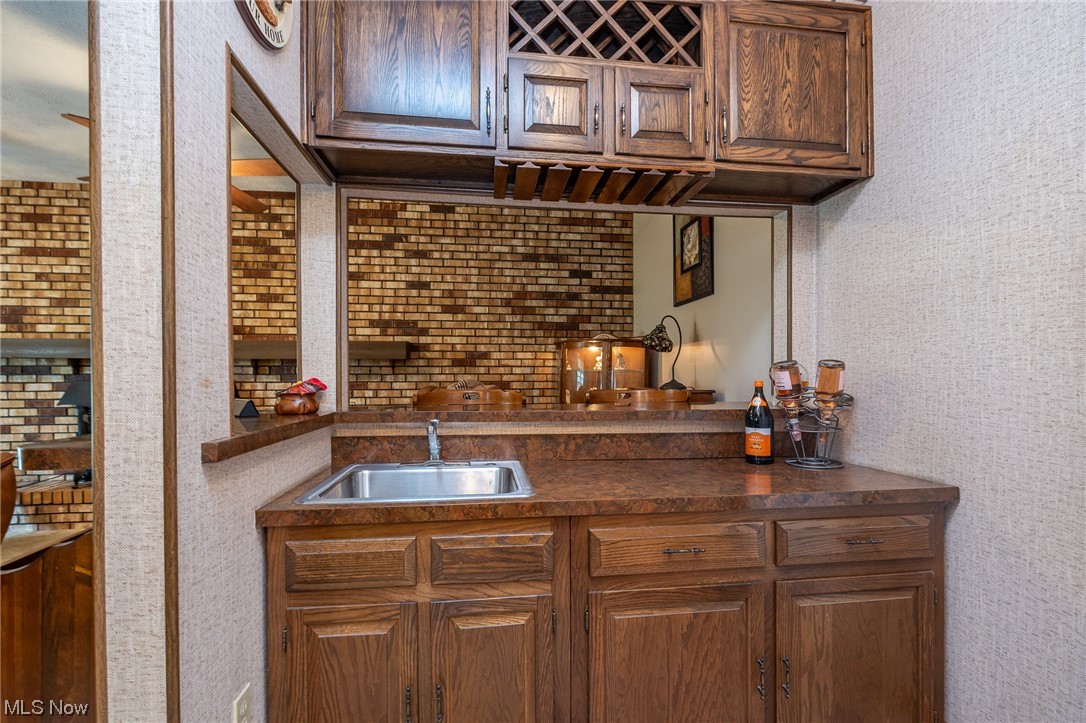 4631 Case Road Avon, OH 44011 - Photo 10 of 30 Wet Bar