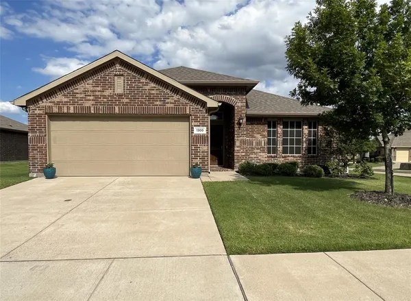 $2,350 | 1300 Foxglove Lane, Burleson, TX 76028