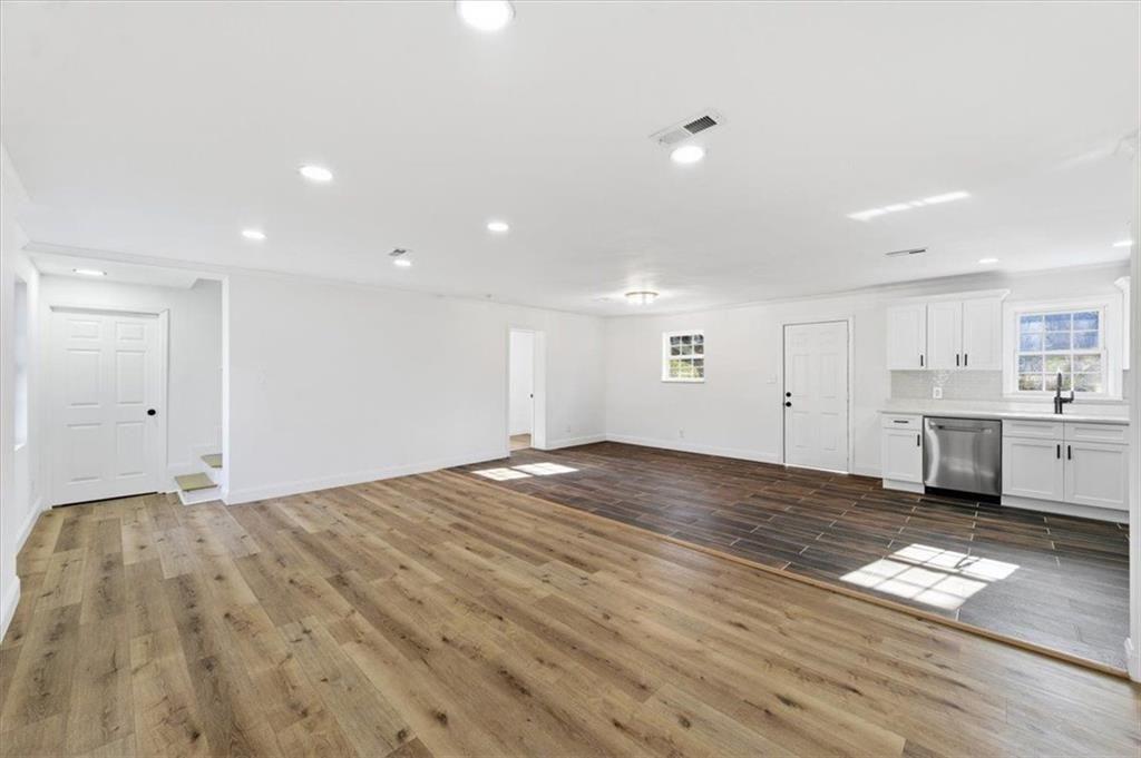 130 Malone Drive Rome, GA 30165 - Photo 5 of 45 a view of a kitchen with window and kitchen view