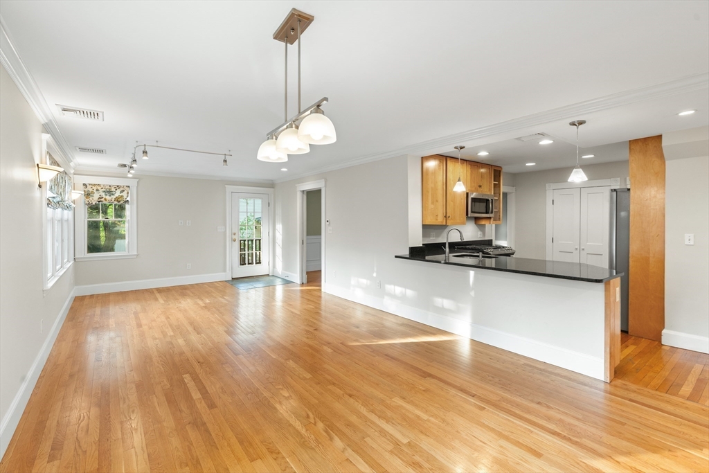 62 Harding Road Lexington, MA 02420 - Photo 15 of 42