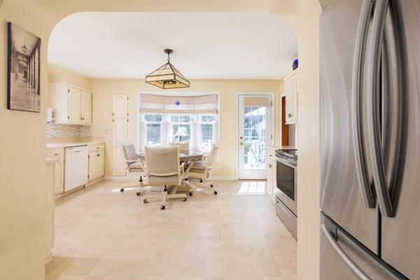 182 Holbrook Road Quincy, MA 02171 - Photo 10 of 24 Gallery Image 10