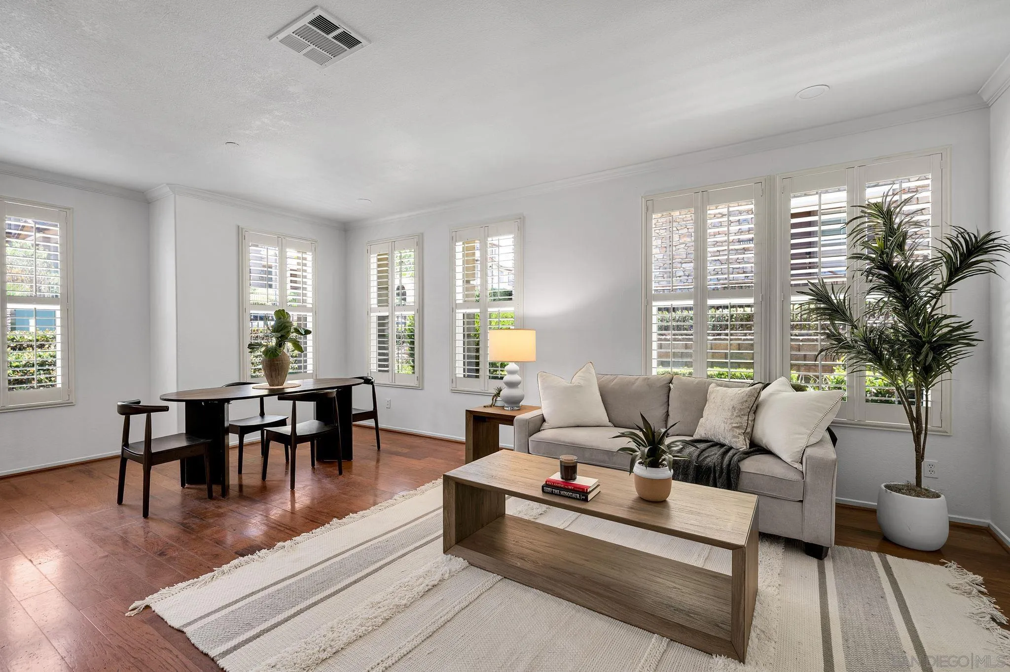 1205 Calabria Street Santee, CA 92071 - Photo 5 of 38