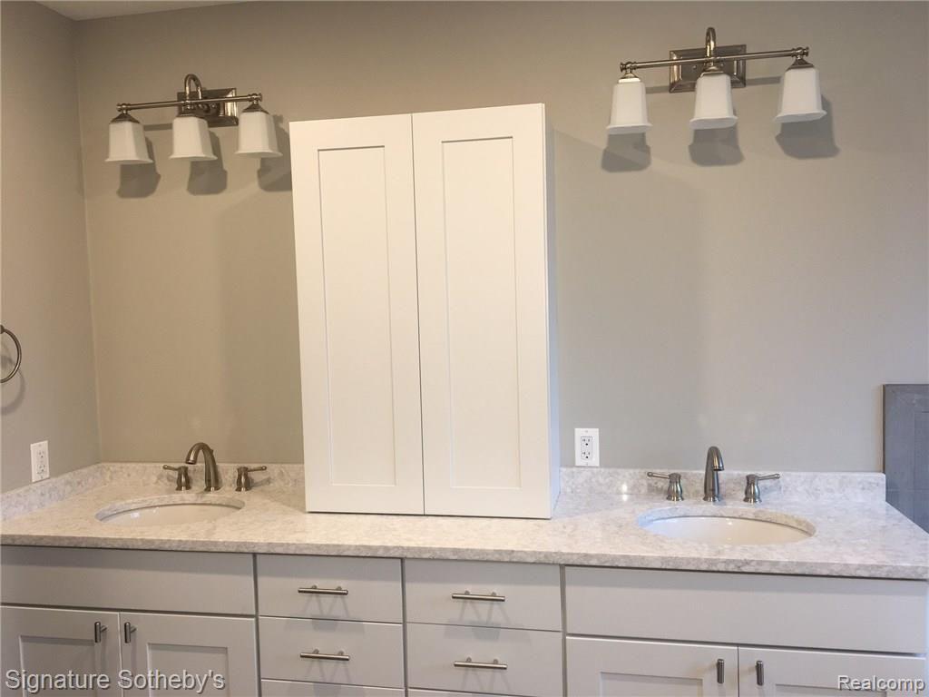 2123 Windemere Road Birmingham, MI 48009 - Photo 25 of 49 Vanity Master Bath