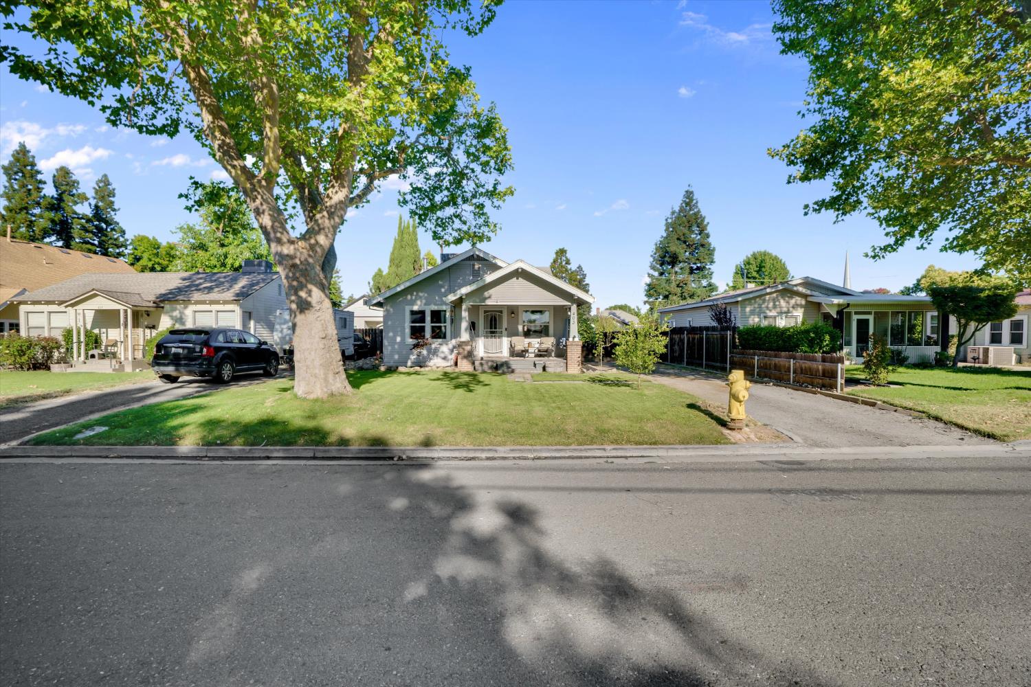 403 South Acacia Avenue Ripon, CA 95366 - Photo 2 of 34