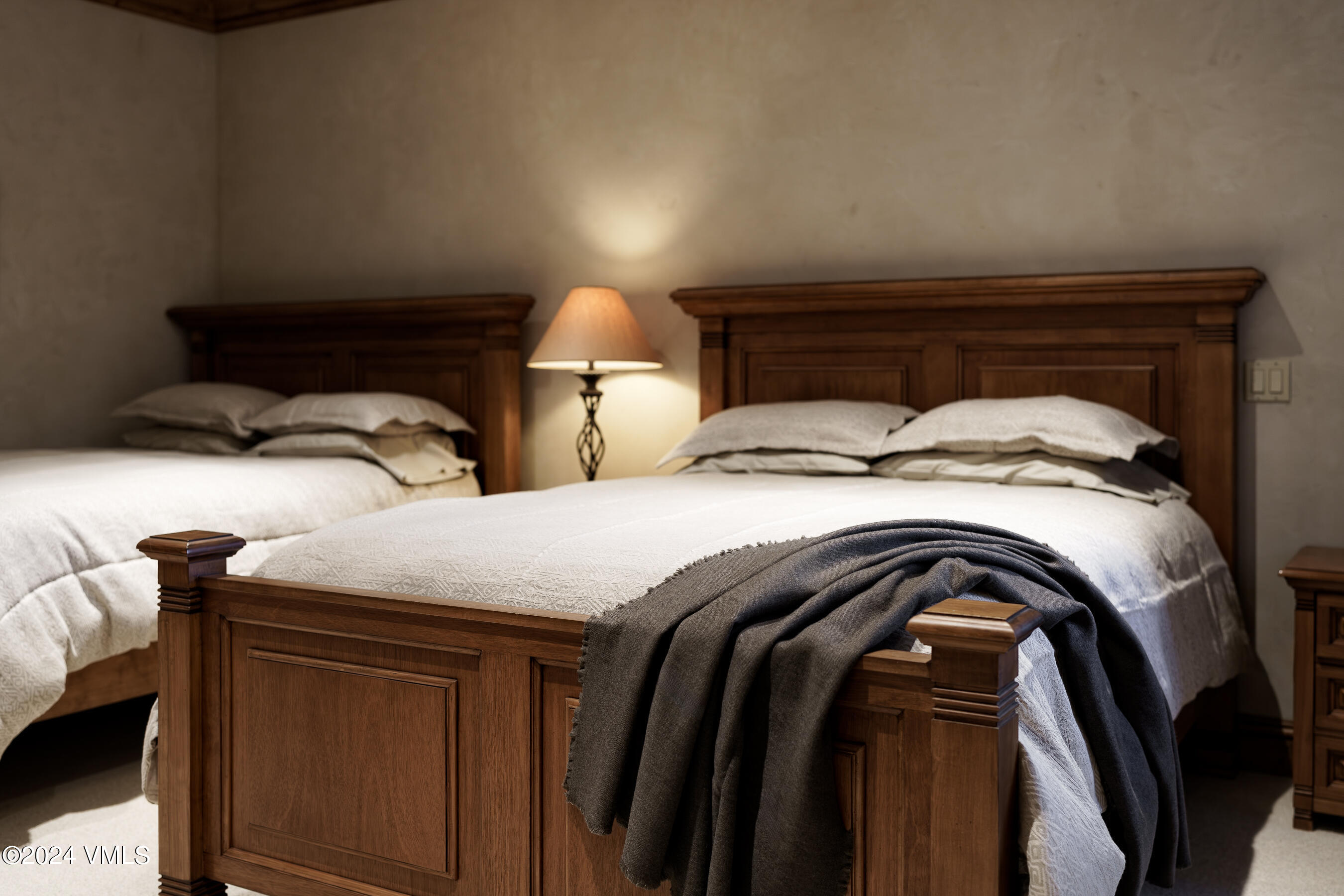 82 Bachelor Gulch Road Beaver Creek, CO 81620 - Photo 32 of 65 82_Bachelor_Gulch_New_Interiors_005