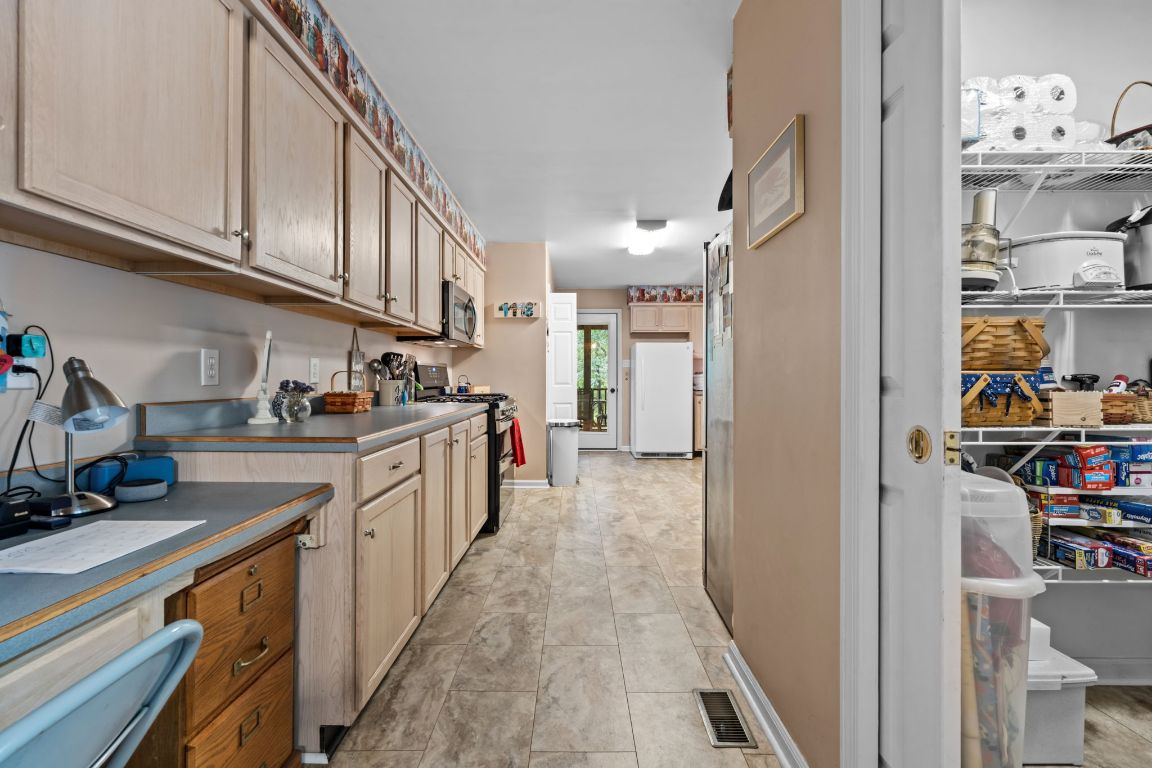 638 Holt Road Highlands, NC 28741 - Photo 19 of 47 Gallery Image 19