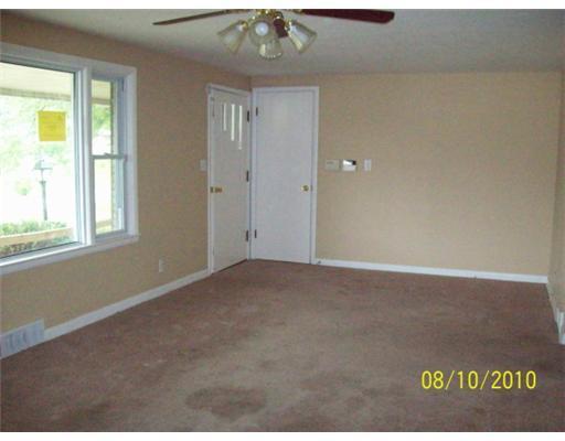 2324 Erter Drive Springfield, OH 45503 - Photo 2 of 10 Gallery Image 2