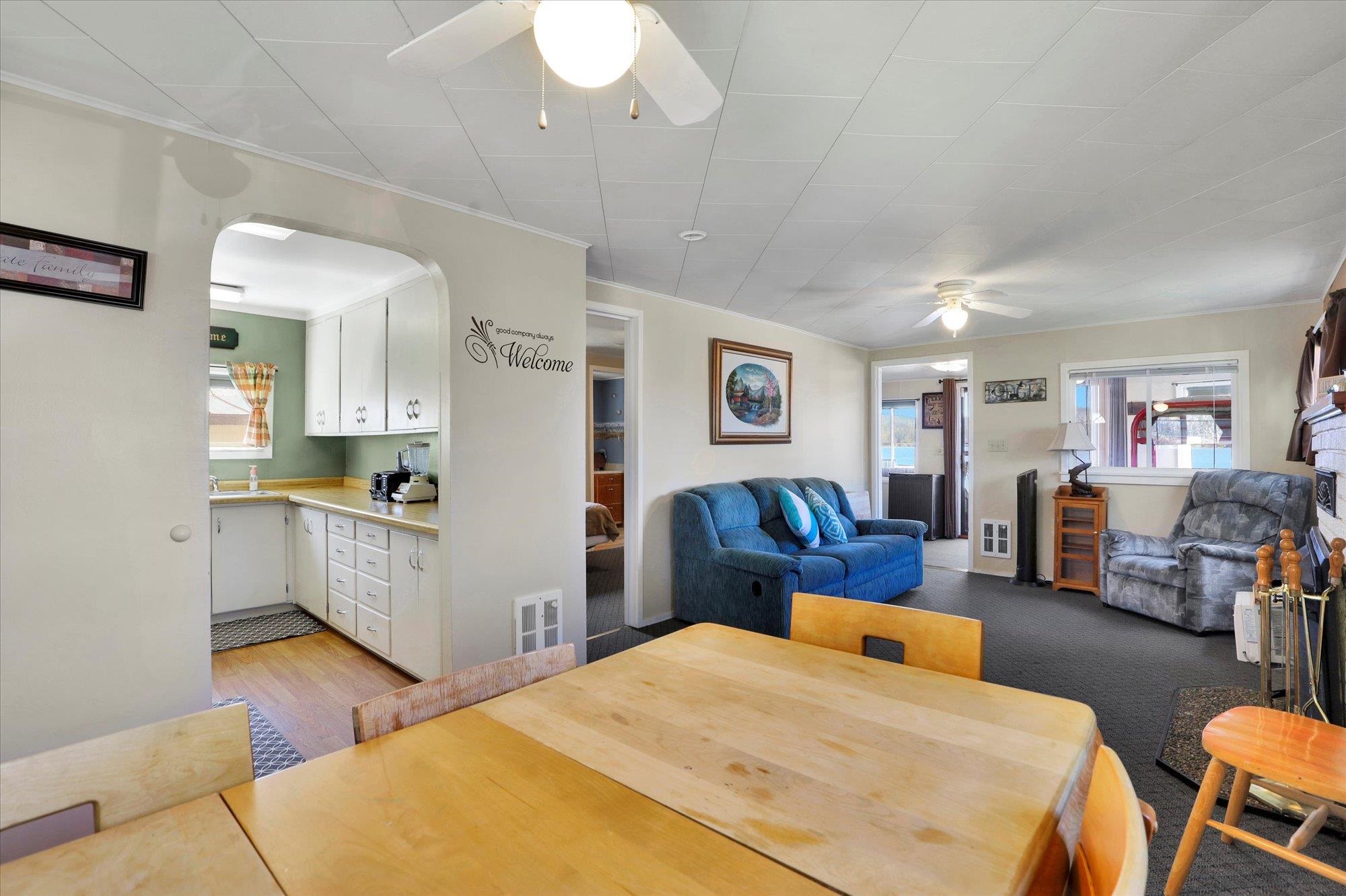 40630 Robbins Road Loon Lake, WA 99148 - Photo 4 of 39 Gallery Image 4