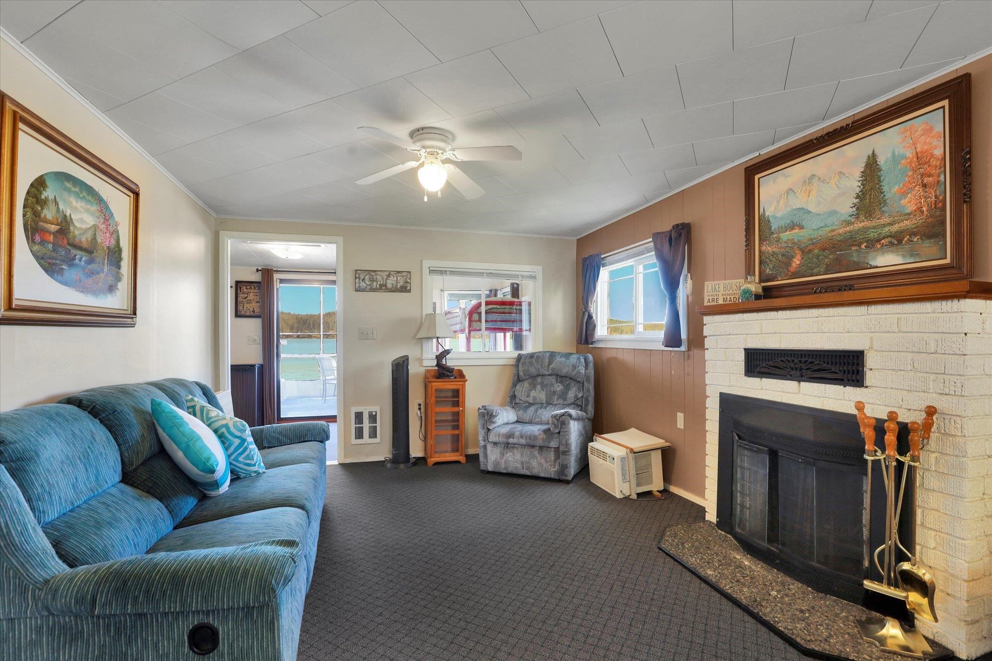 40630 Robbins Road Loon Lake, WA 99148 - Photo 6 of 39 Gallery Image 6