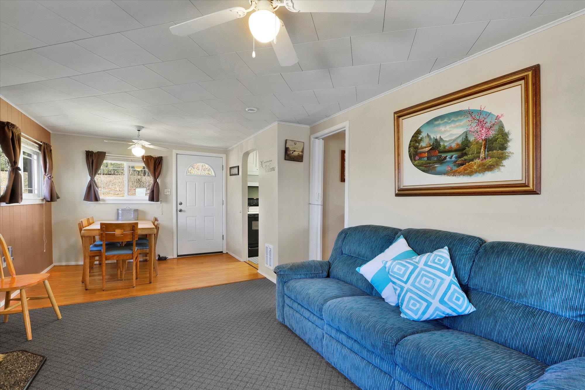 40630 Robbins Road Loon Lake, WA 99148 - Photo 8 of 39 Gallery Image 8