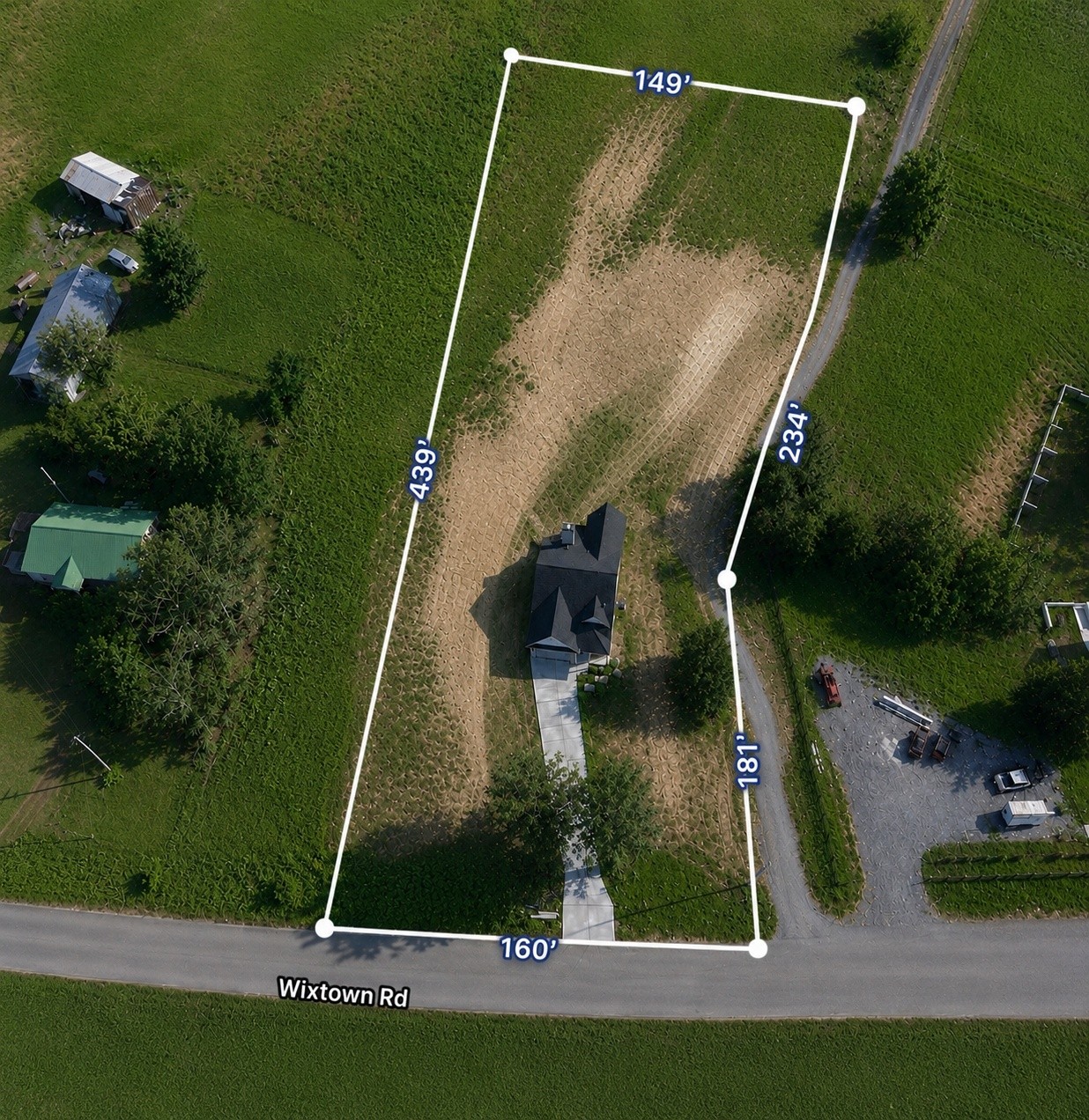 2953 Wixtown Road Westmoreland, TN 37186 - Photo 6 of 35 an aerial view of a house
