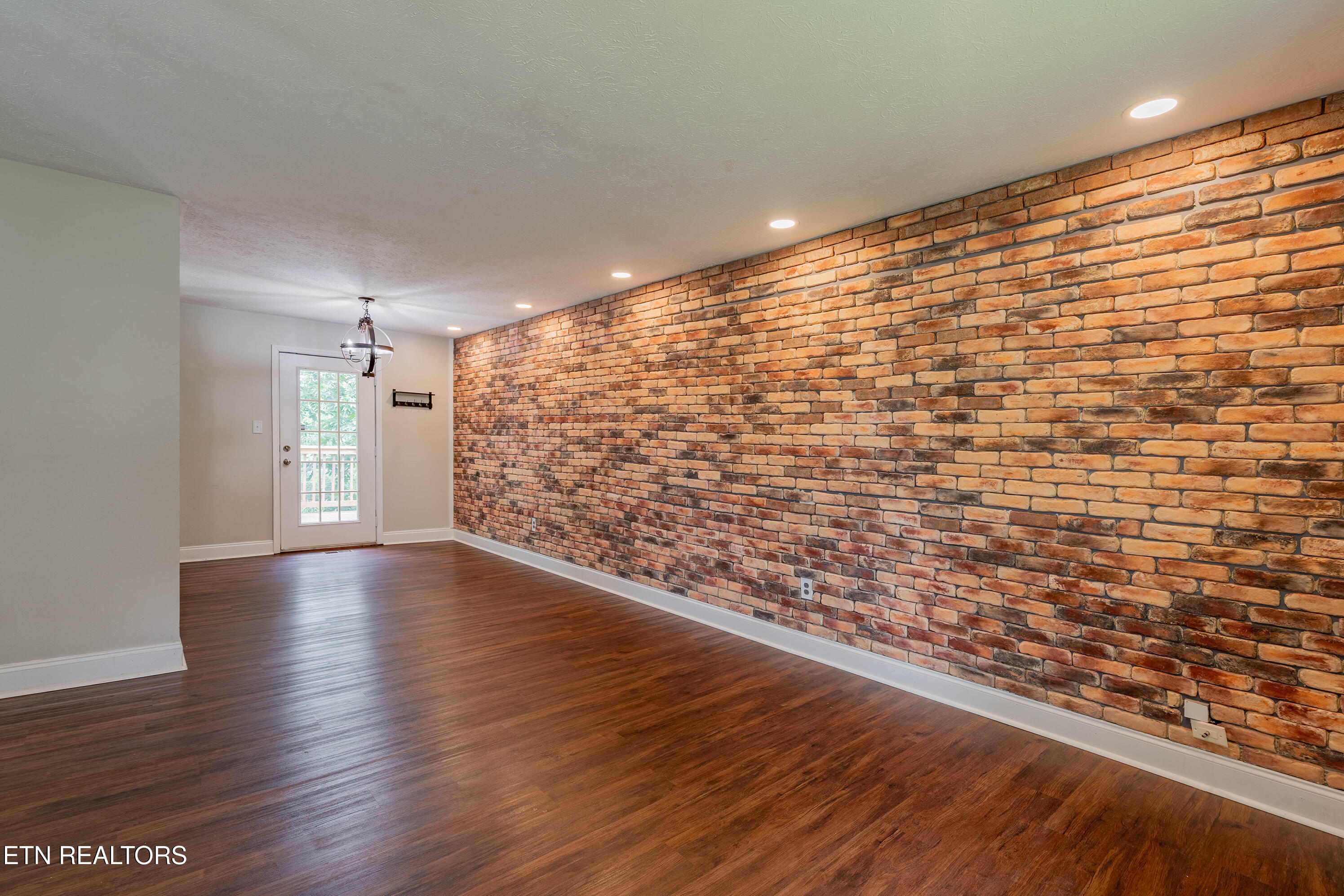 2326 Chukar Road Knoxville, TN 37923 - Photo 8 of 27 c2