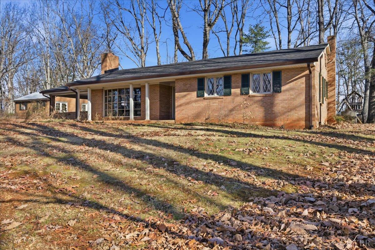 3241 Peaks Road Bedford, VA 24523 - Photo 2 of 40