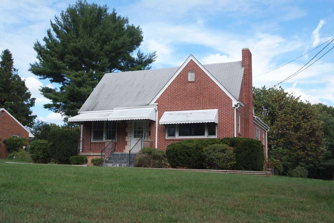 1023 Persinger Road Southwest Roanoke, VA 24015 - Photo 12 of 45 1023_Persinger_Road_SW_Roanoke-small-002