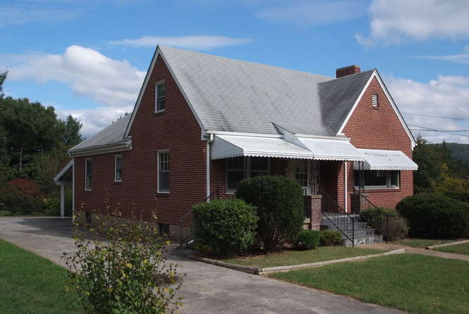 1023 Persinger Road Southwest Roanoke, VA 24015 - Photo 13 of 45 1023_Persinger_Road_SW_Roanoke-small-004