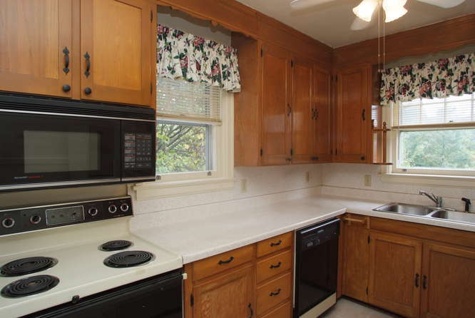 1023 Persinger Road Southwest Roanoke, VA 24015 - Photo 20 of 45 1023_Persinger_Road_SW_Roanoke-small-011
