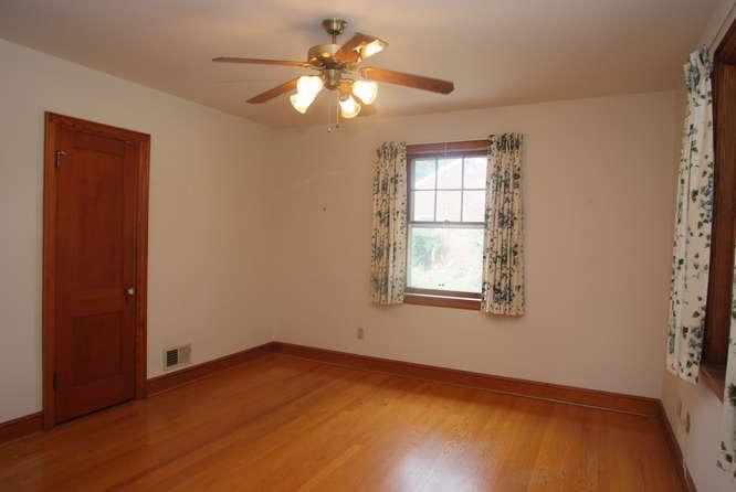 1023 Persinger Road Southwest Roanoke, VA 24015 - Photo 24 of 45 1023_Persinger_Road_SW_Roanoke-small-015