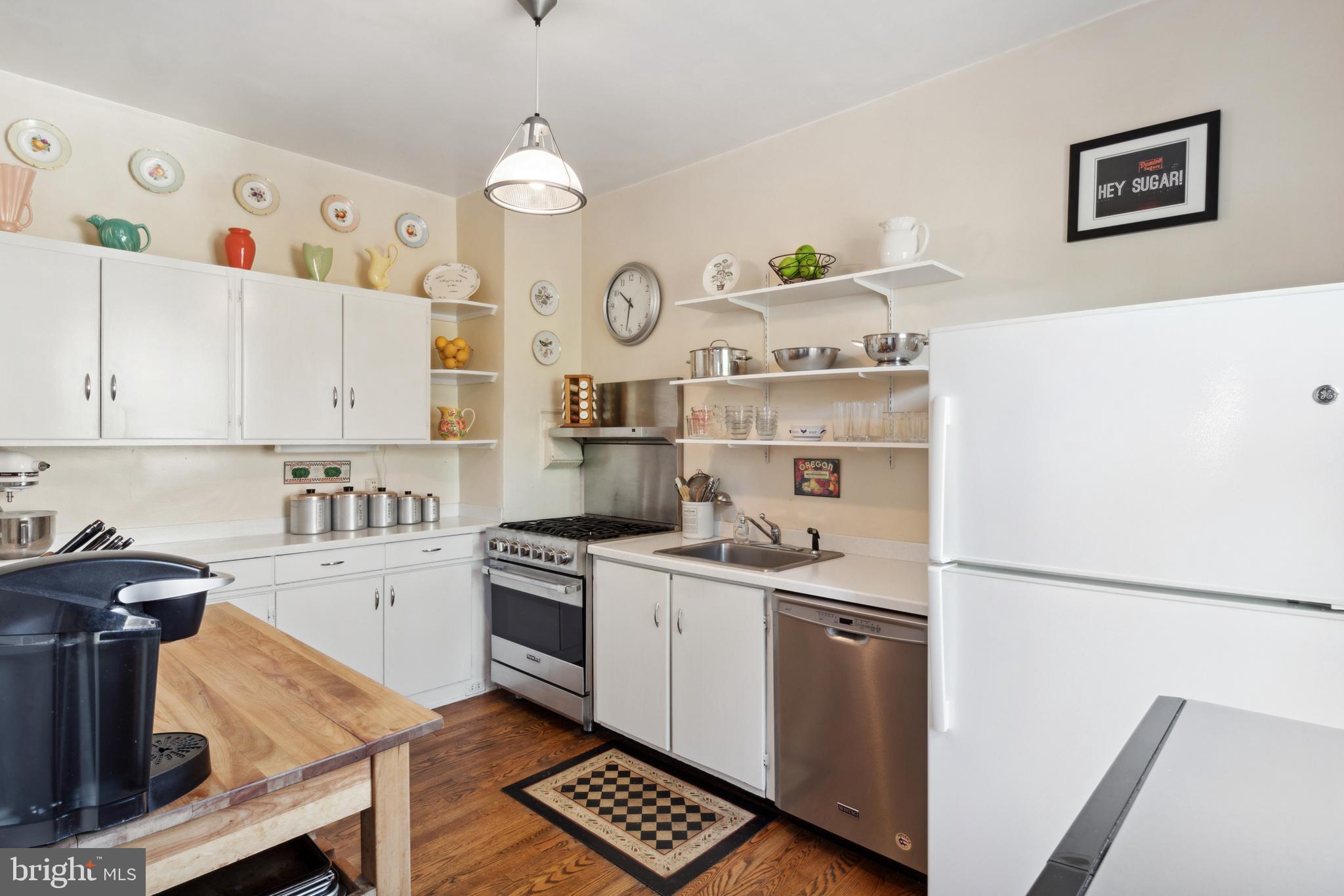 3938 Cloverhill Road Baltimore, MD 21218 - Photo 8 of 29 Kitchen