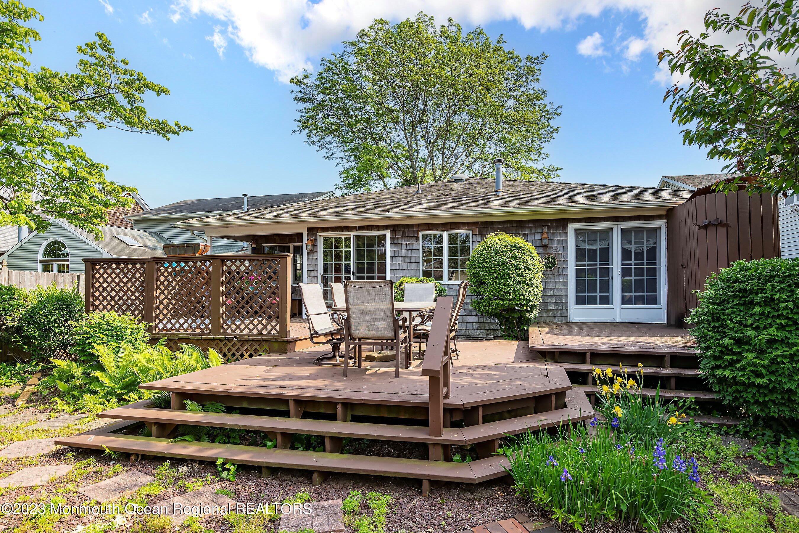 215 Howe Street Point Pleasant, NJ 08742 - Photo 29 of 31 24-May 24, 2023 Rear Right 11