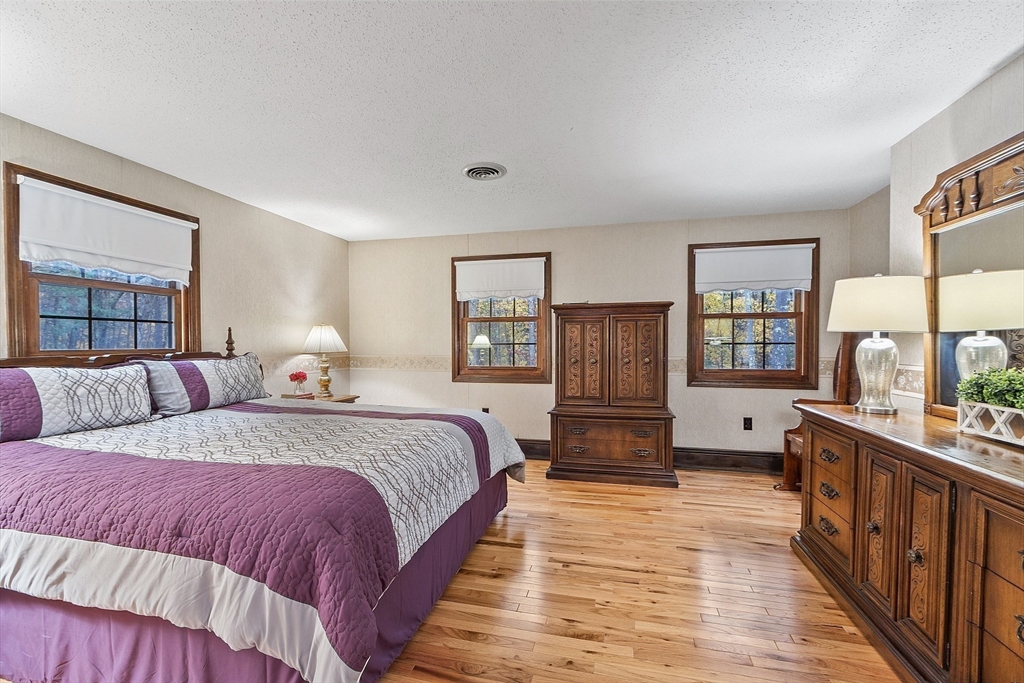 114 Stonecleave Road North Andover, MA 01845 - Photo 27 of 35 Gallery Image 27