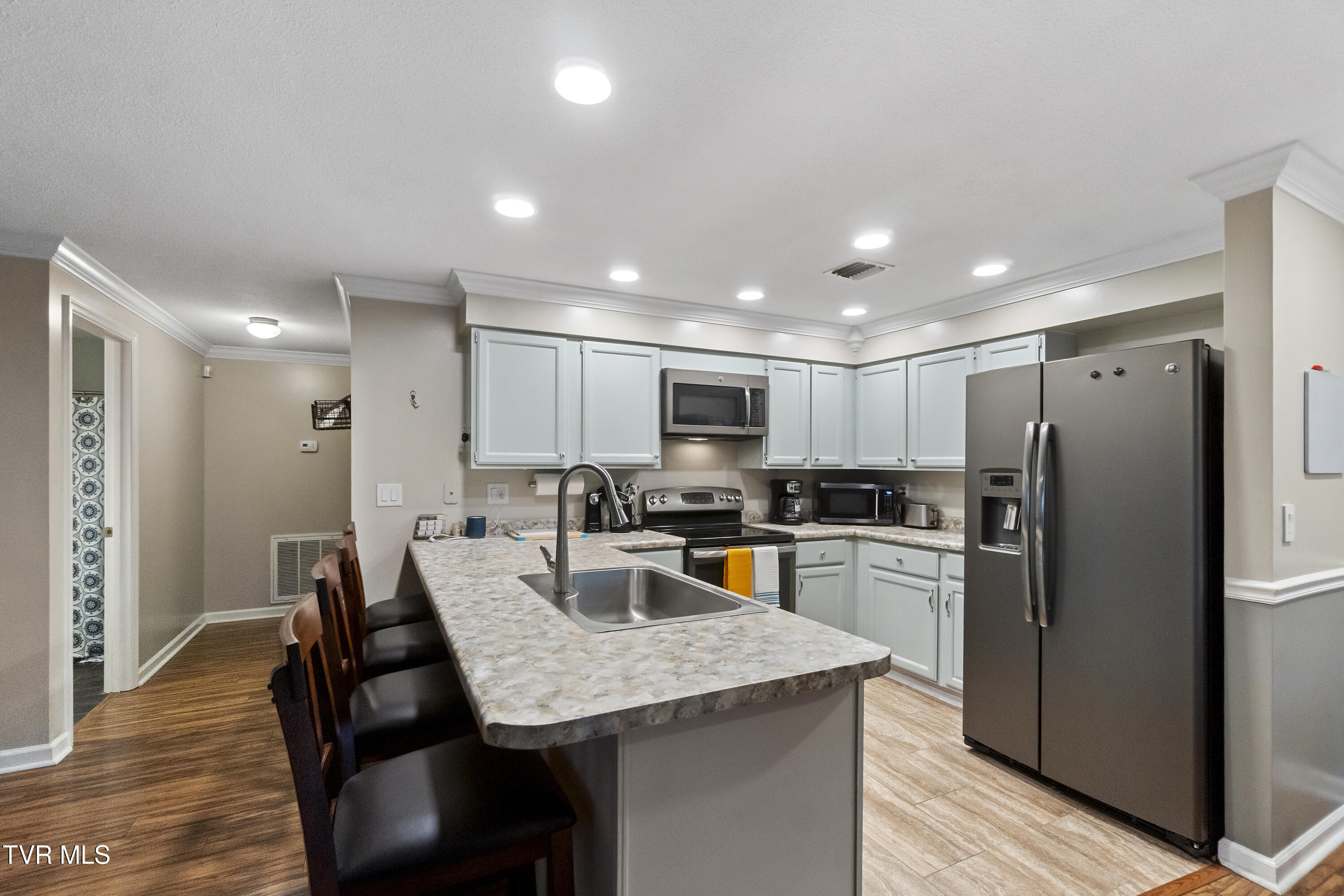 1147 Timbers East, Unit 1 Greeneville, TN 37745 - Photo 6 of 39 DSC06659