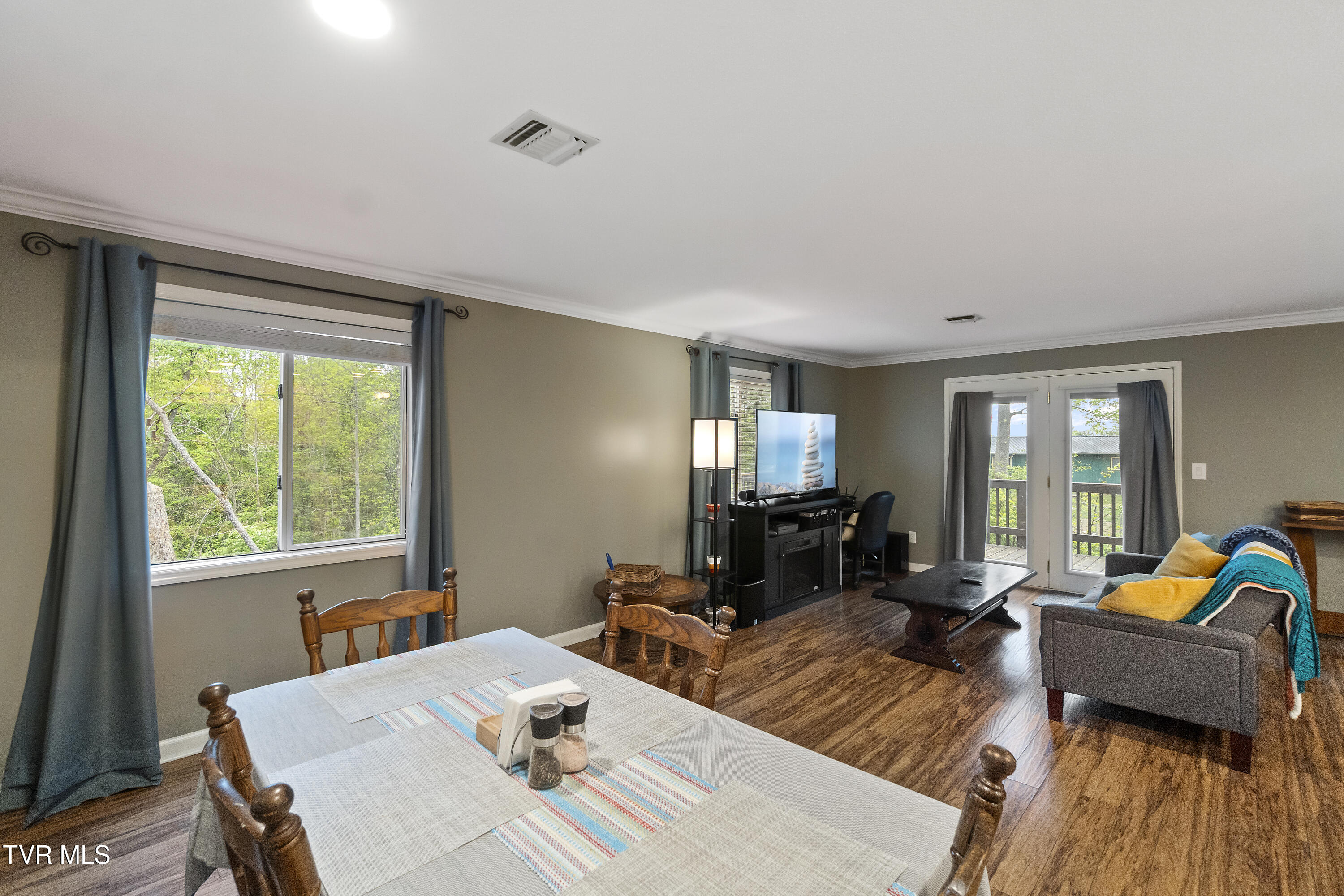 1147 Timbers East, Unit 1 Greeneville, TN 37745 - Photo 8 of 39 DSC06578