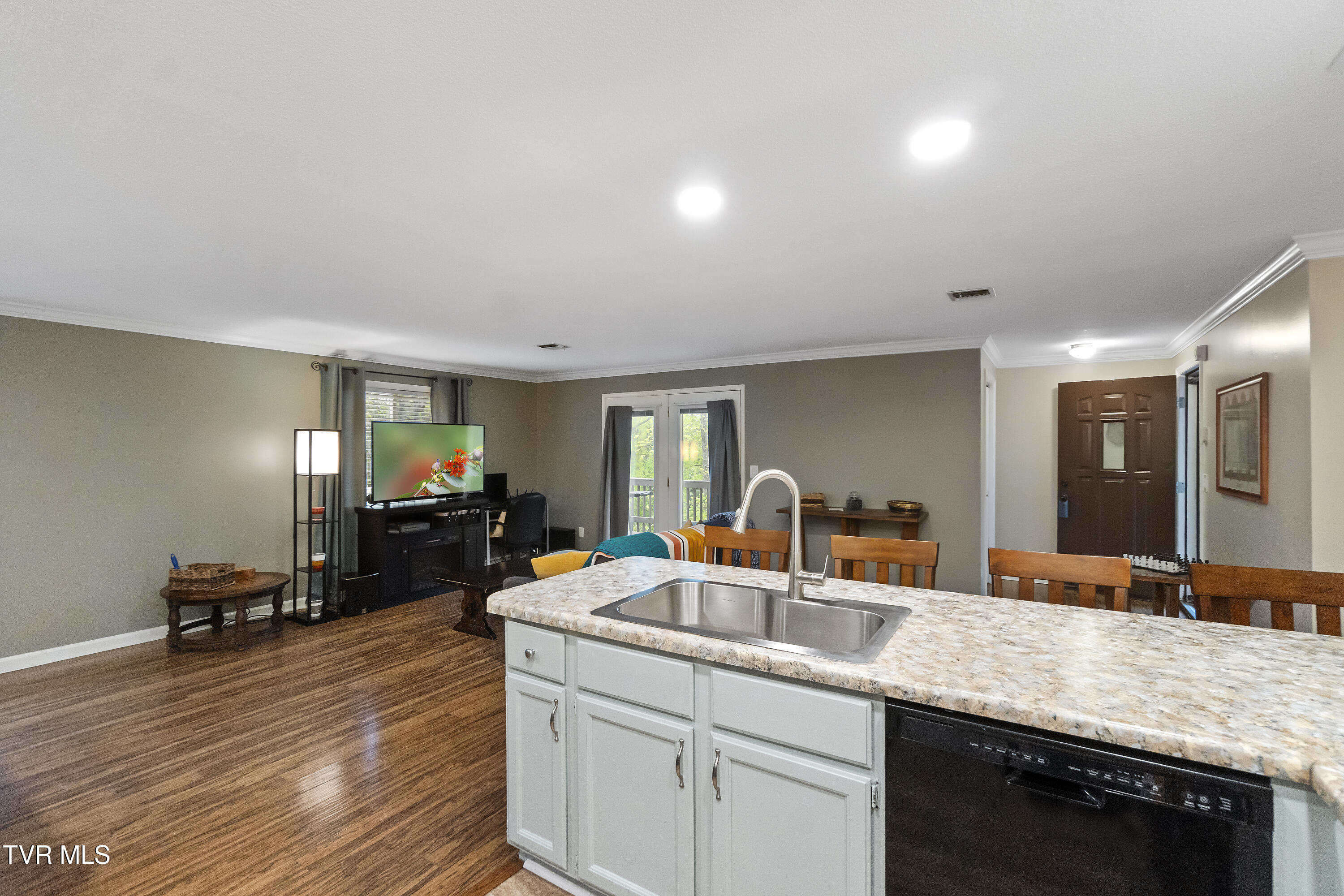 1147 Timbers East, Unit 1 Greeneville, TN 37745 - Photo 9 of 39 DSC06584