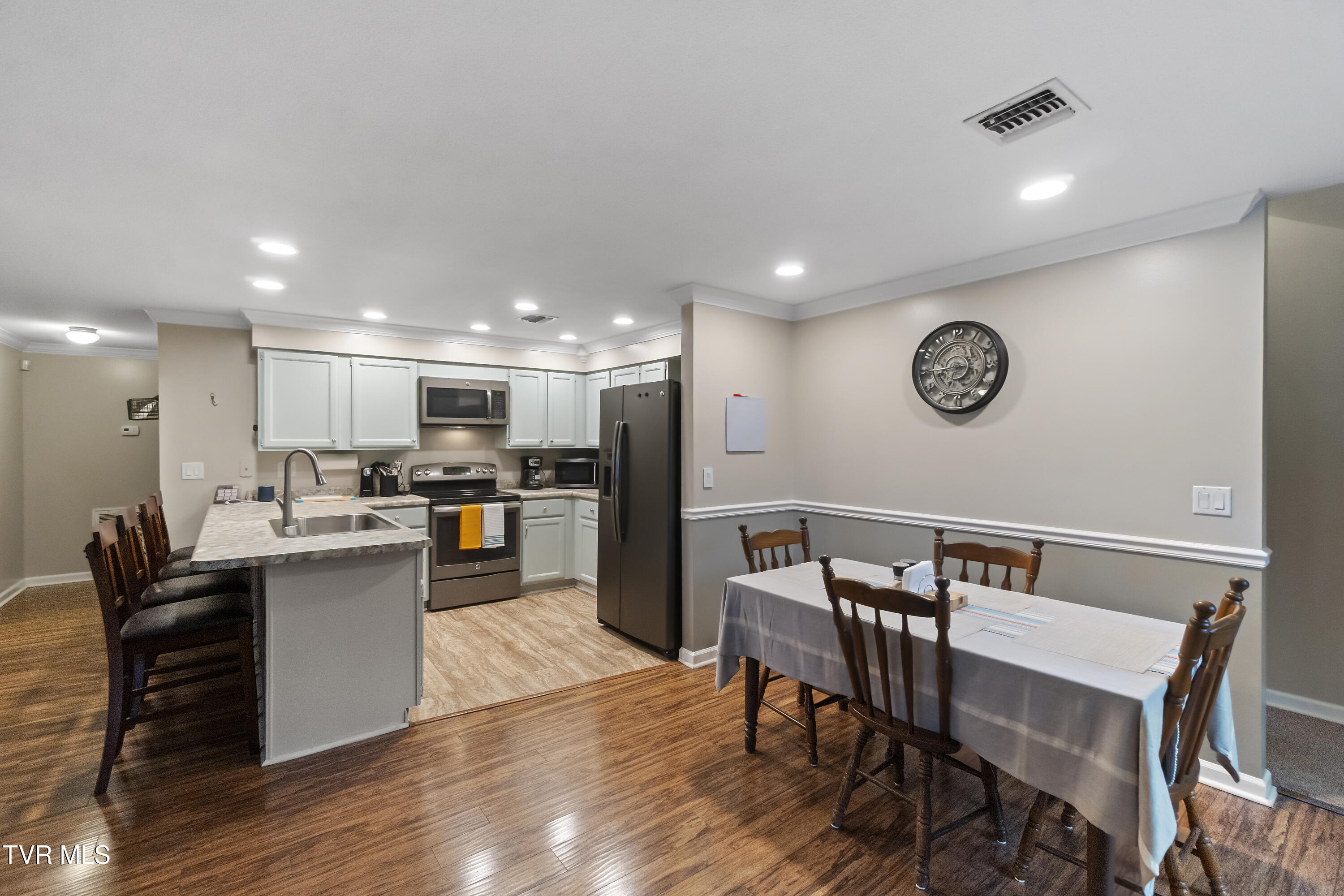 1147 Timbers East, Unit 1 Greeneville, TN 37745 - Photo 10 of 39 DSC06575