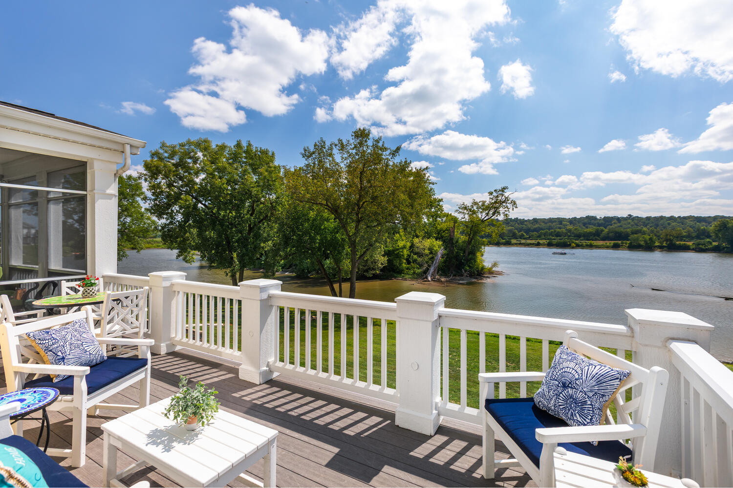 5 Windward Way Ottawa, IL 61350 - Photo 30 of 50 a view of a deck with a chair