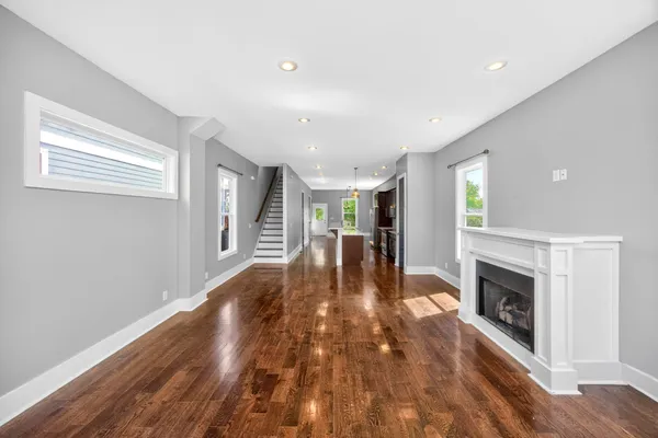 $2,650 | 2206 14th Avenue North, Nashville, TN 37208