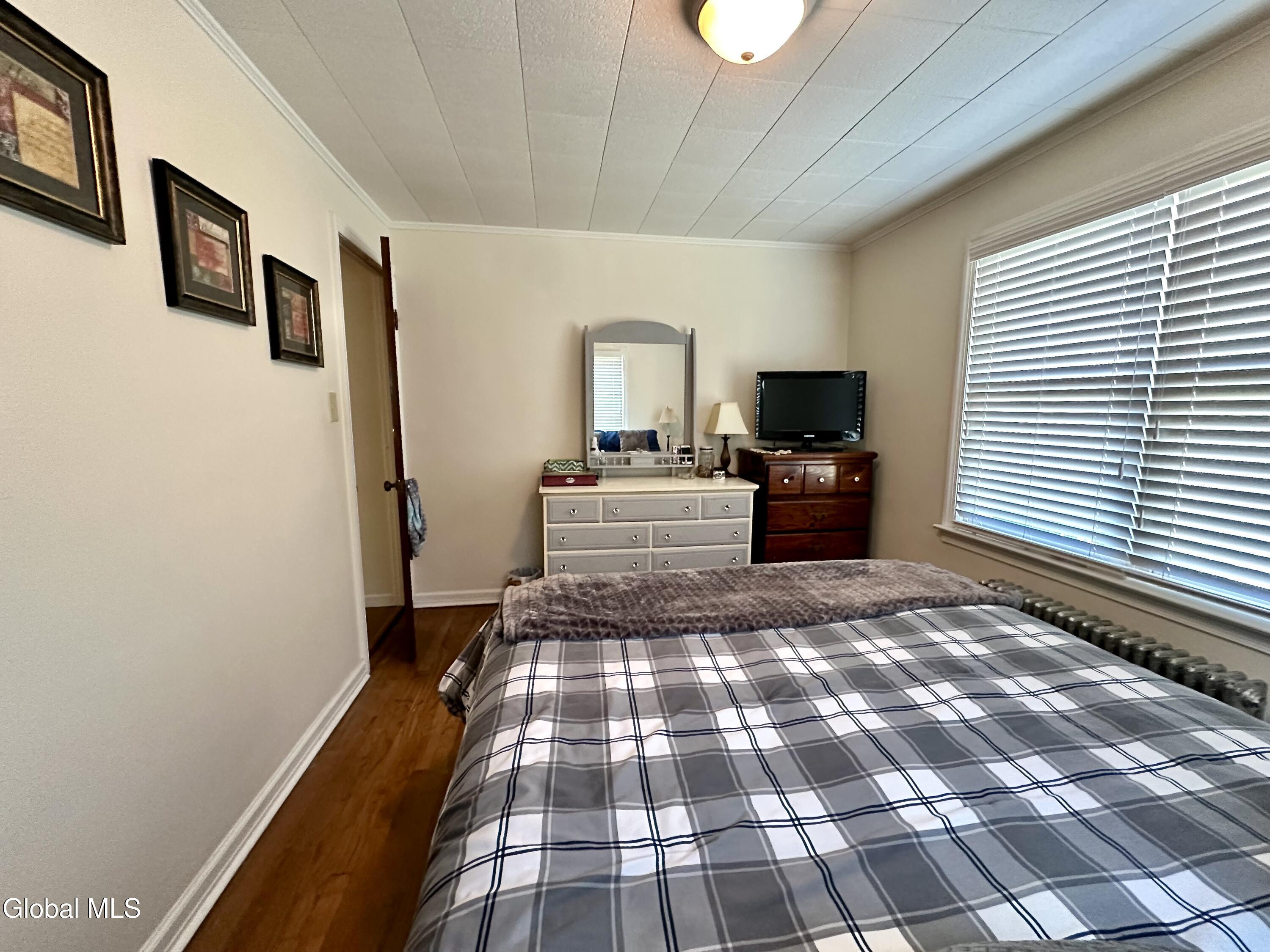 1043 Bill Road Schenectady, NY 12303 - Photo 17 of 37 3D464A0C-2FB7-4329-9535-9B92AAB72C1B_1_2