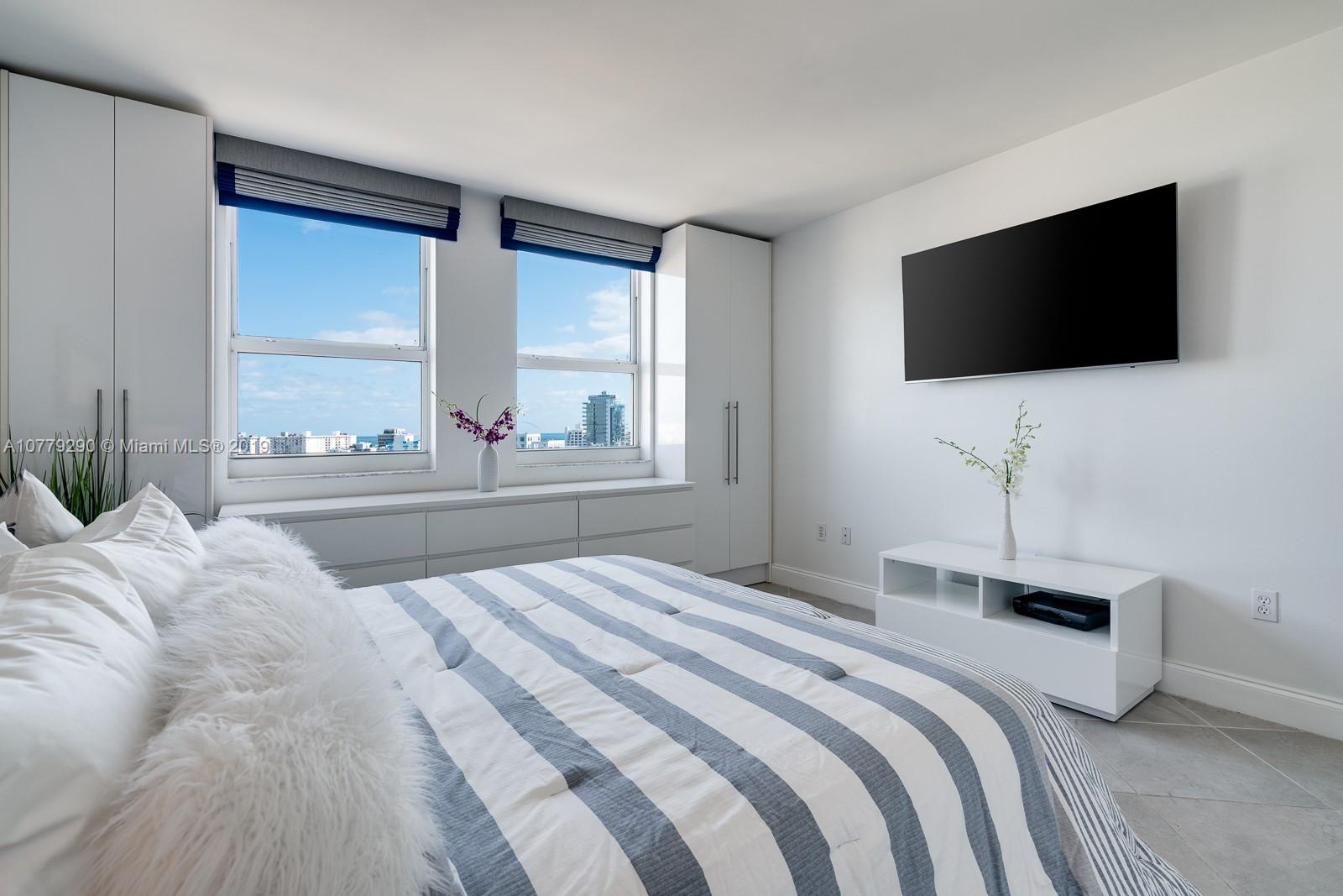 90 Alton Road, Unit 1207 Miami Beach, FL 33139 - Photo 12 of 14 Gallery Image 12