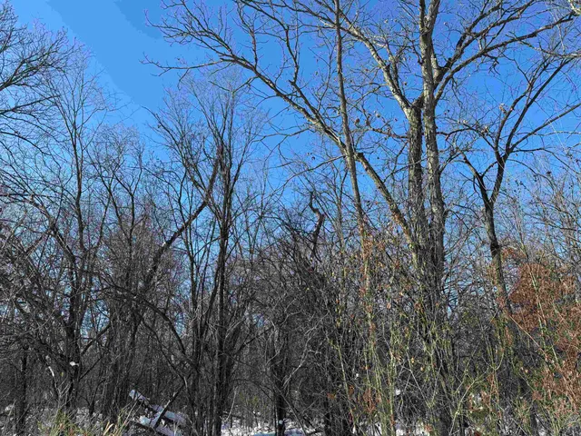 $490,000 | 70 M/l Acres State Road 20, East Troy, WI 53120