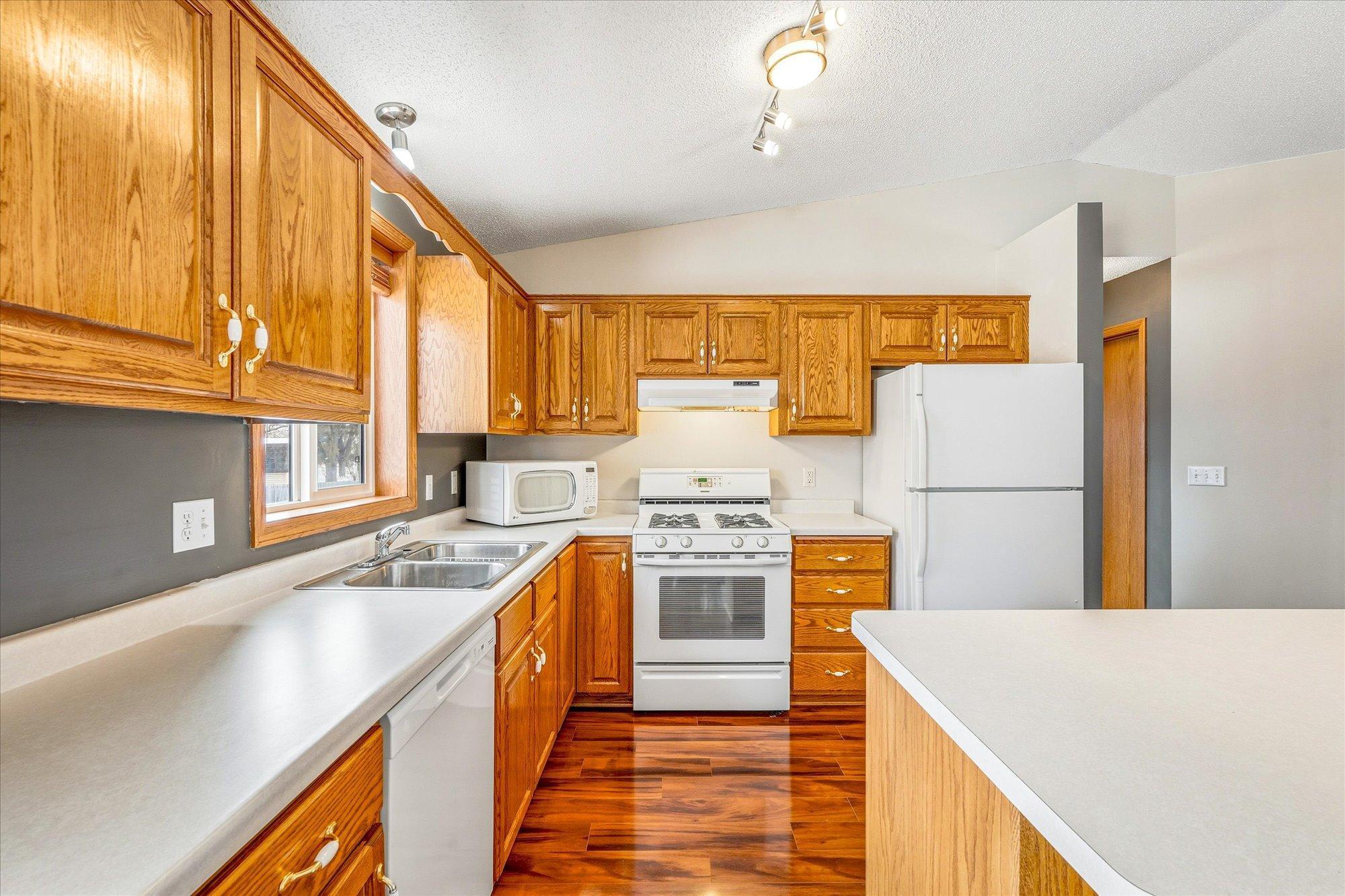 9072 Farmstead Avenue Monticello, MN 55362 - Photo 8 of 27