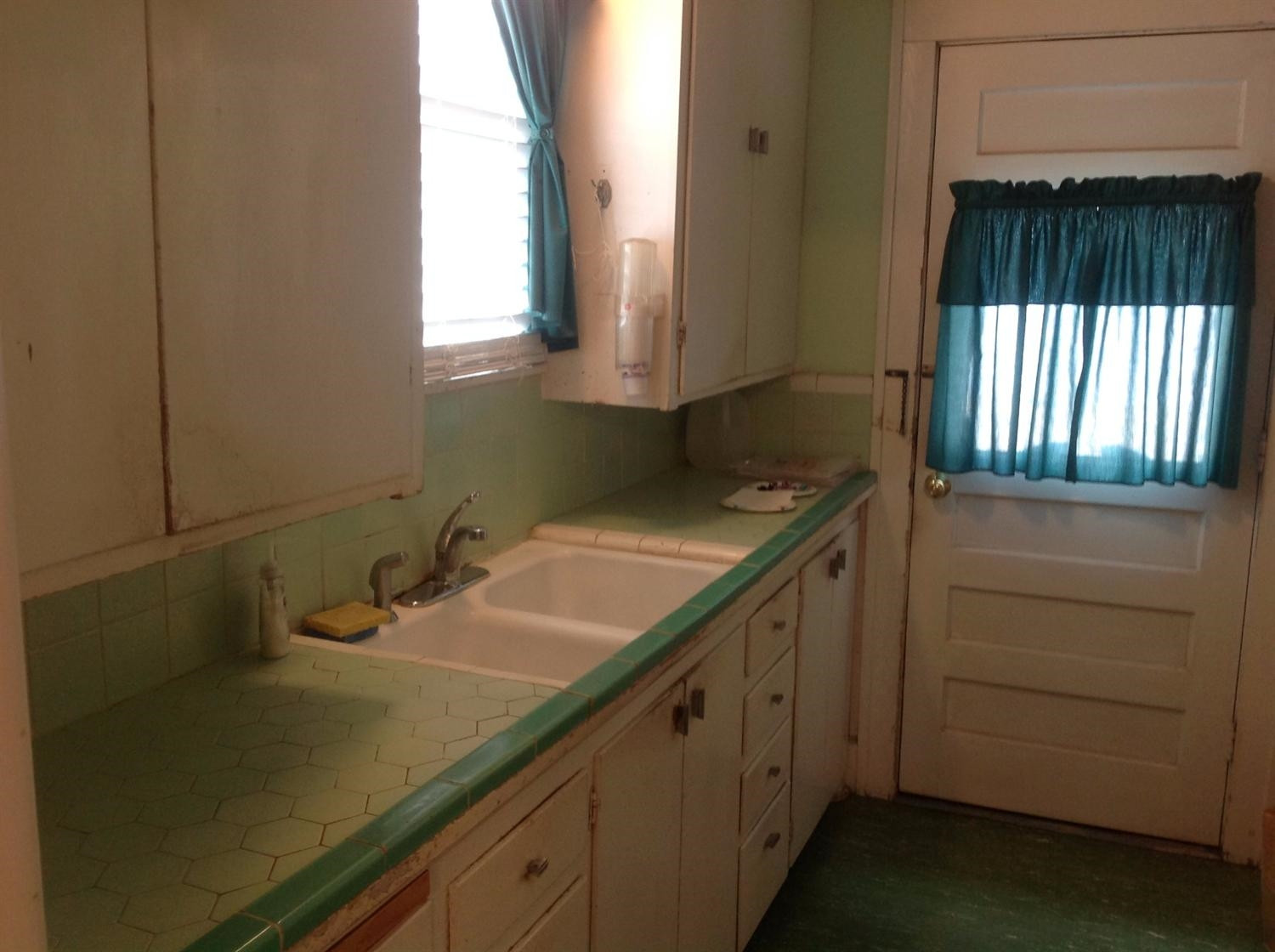 2206 16th Street Lubbock, TX 79401 - Photo 4 of 10 Photo 4