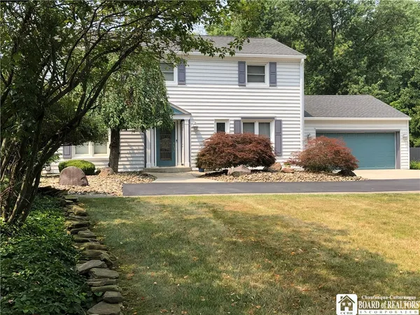 $424,900 | 330 Central Avenue, Pomfret, NY 14063