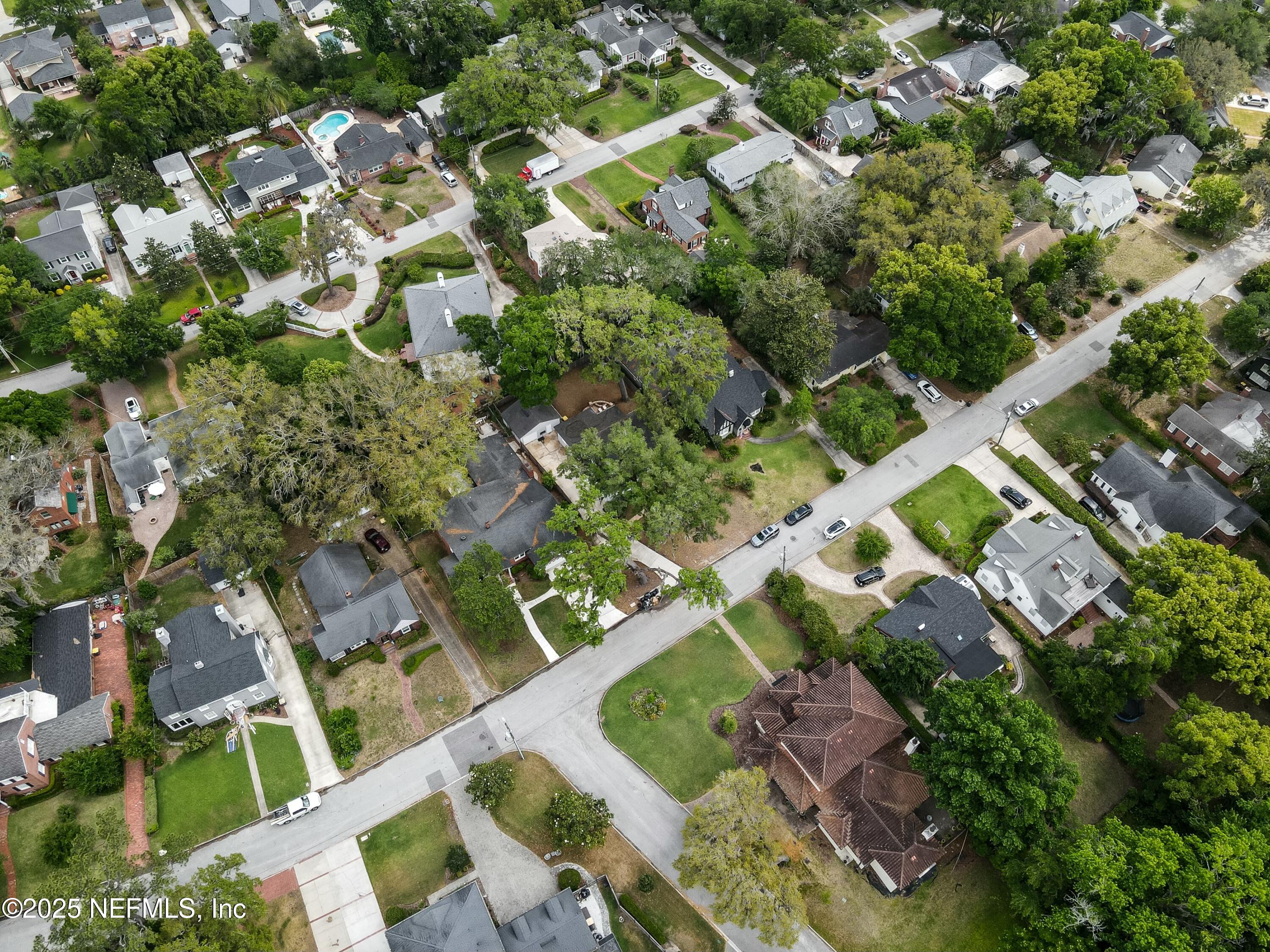 1235 Morvenwood Road Jacksonville, FL 32207 - Photo 54 of 55 an aerial view of residential houses with outdoor space