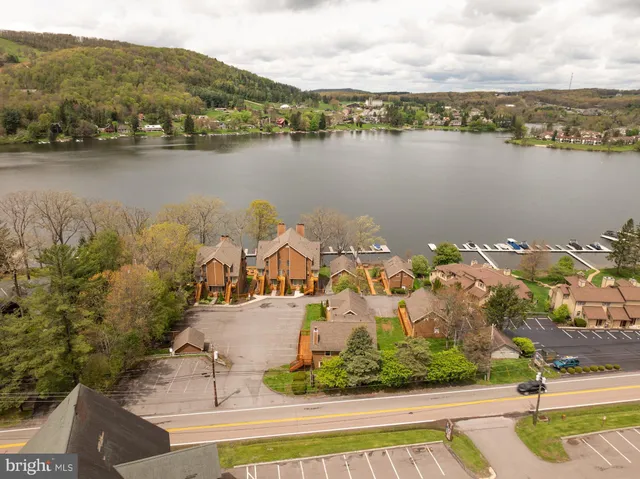 $559,000 | 5 Hartwood Drive, Unit H, McHenry, MD 21541